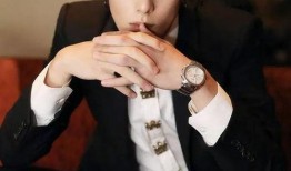 王鹤棣娱乐吃大瓜视频播放,视频播放引发网友热议